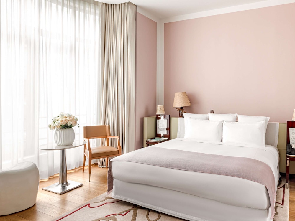 LIFESTYLE, SUITE