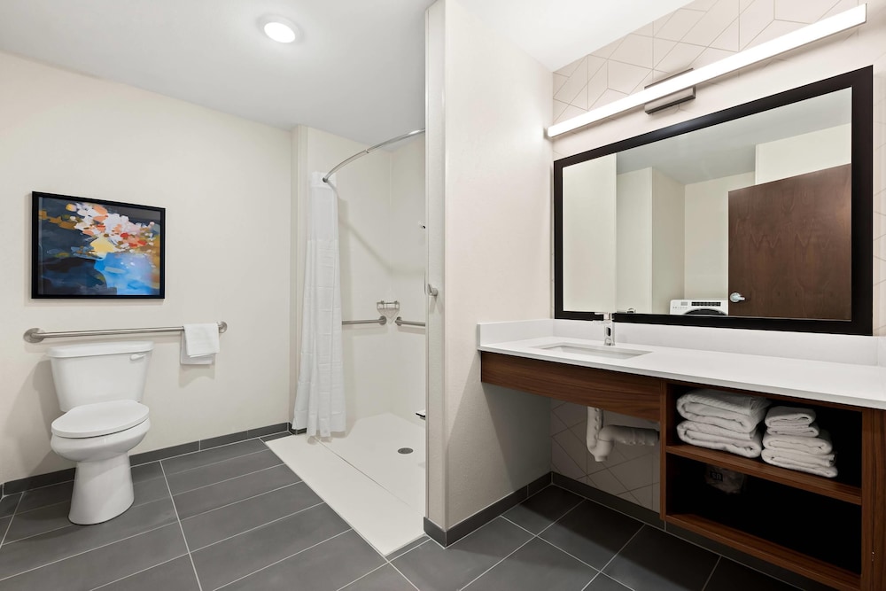 Everhome Suites Huntsville - Research Park 56/60