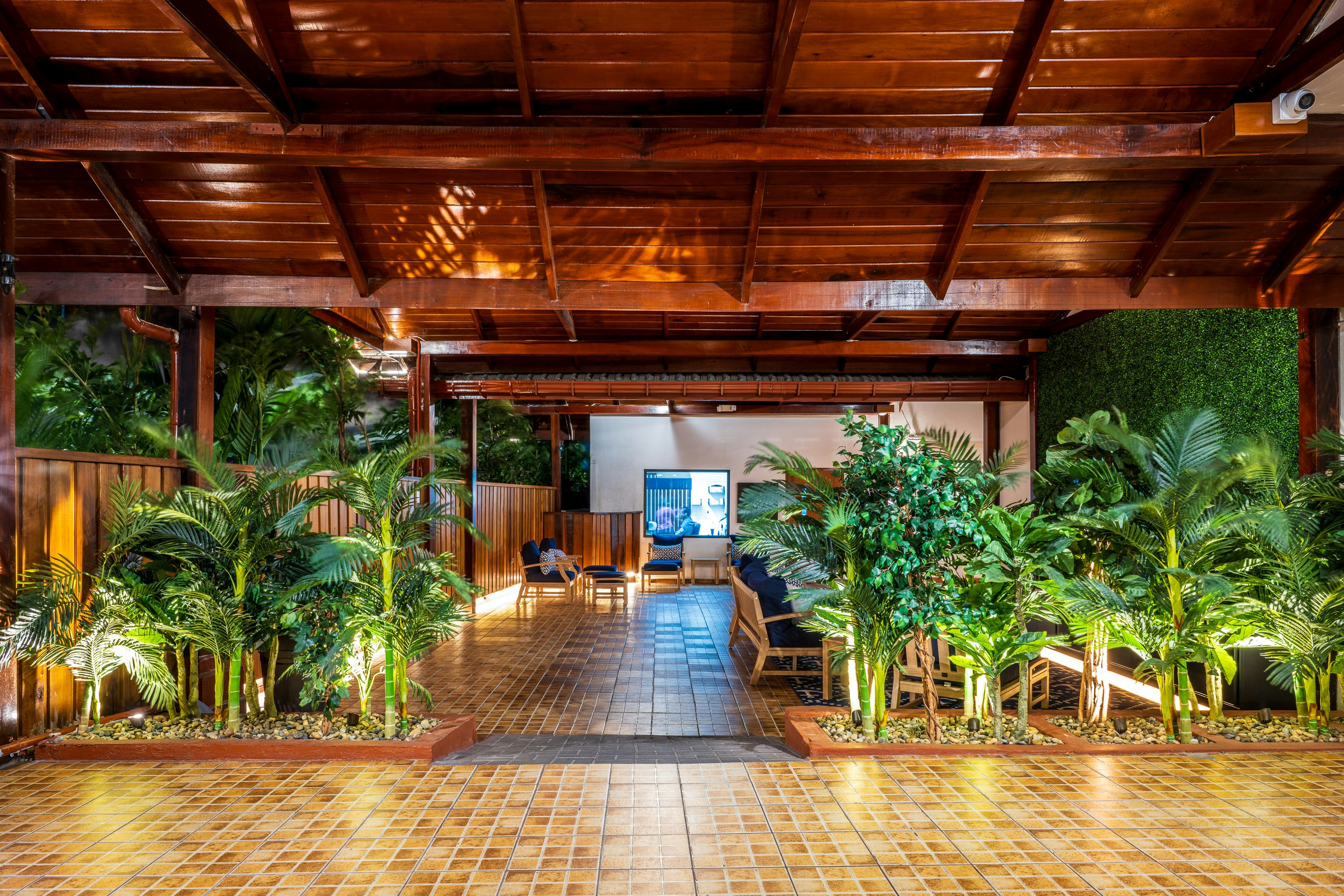 Grand Coastal Hotel 4/50