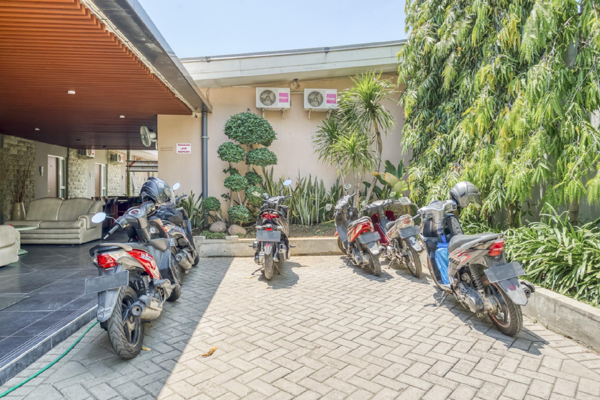 Zen Rooms Wadung Asri 32/41