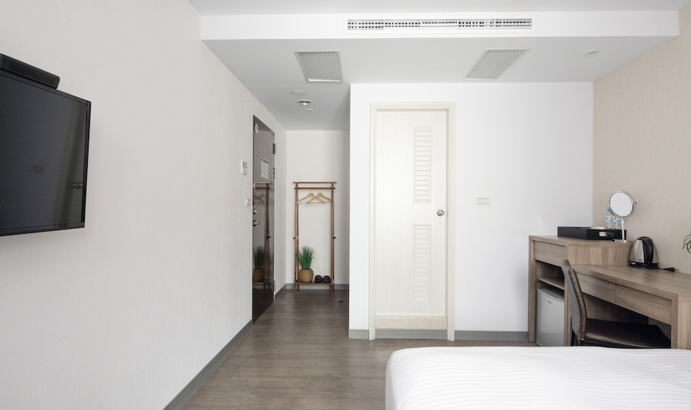 Hotel Brown 18/49