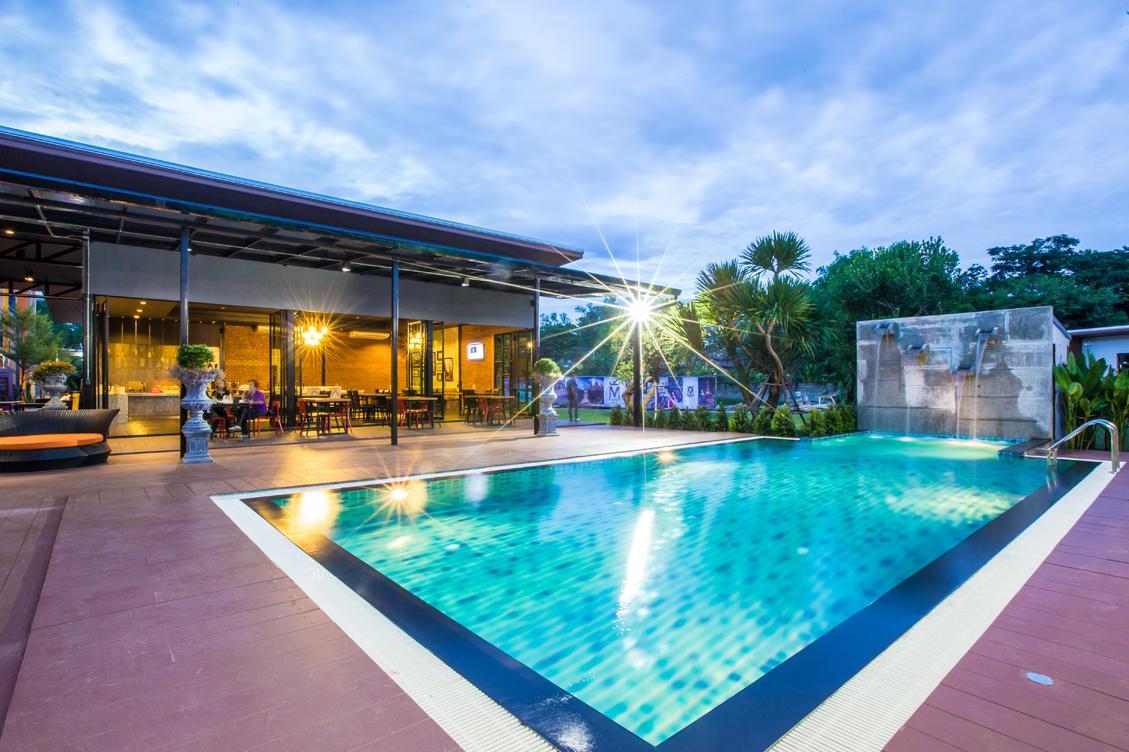 M Boutique Resort 12/52