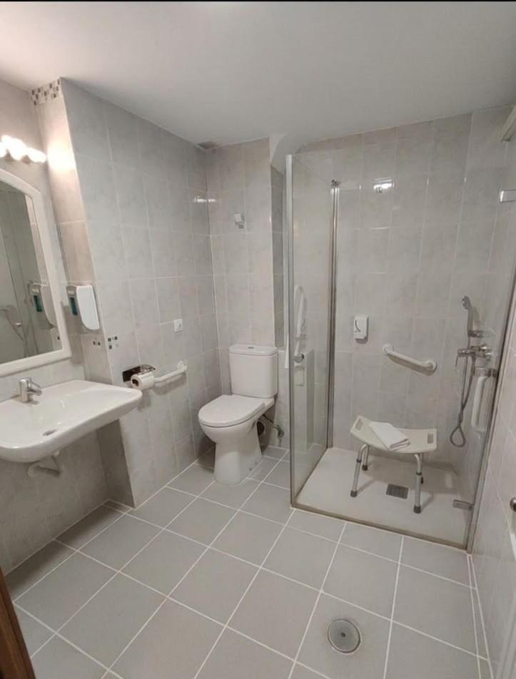 Infante Hotel 52/55