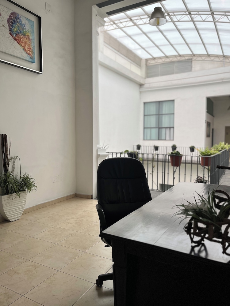 Hotel Alhaja 38/50