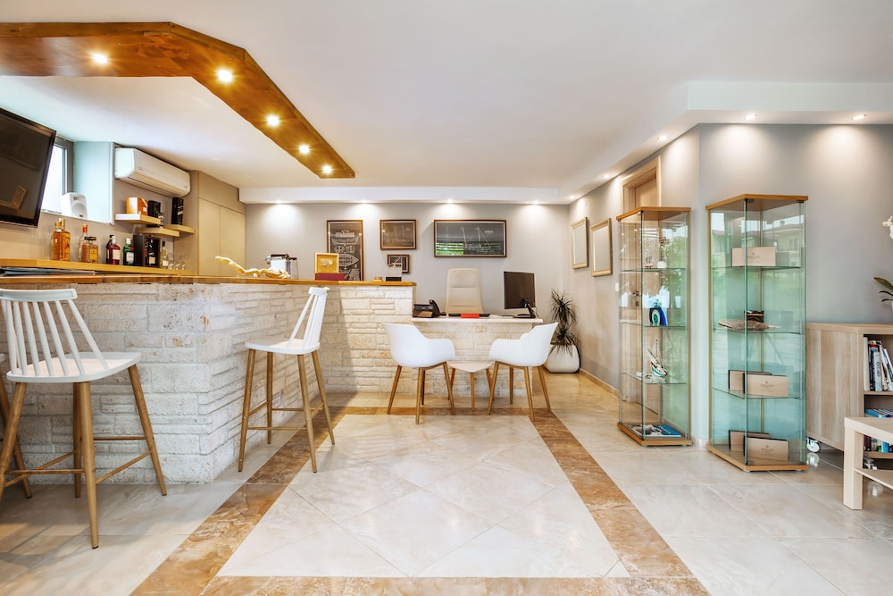 Sunny Villas And Spa 49/50