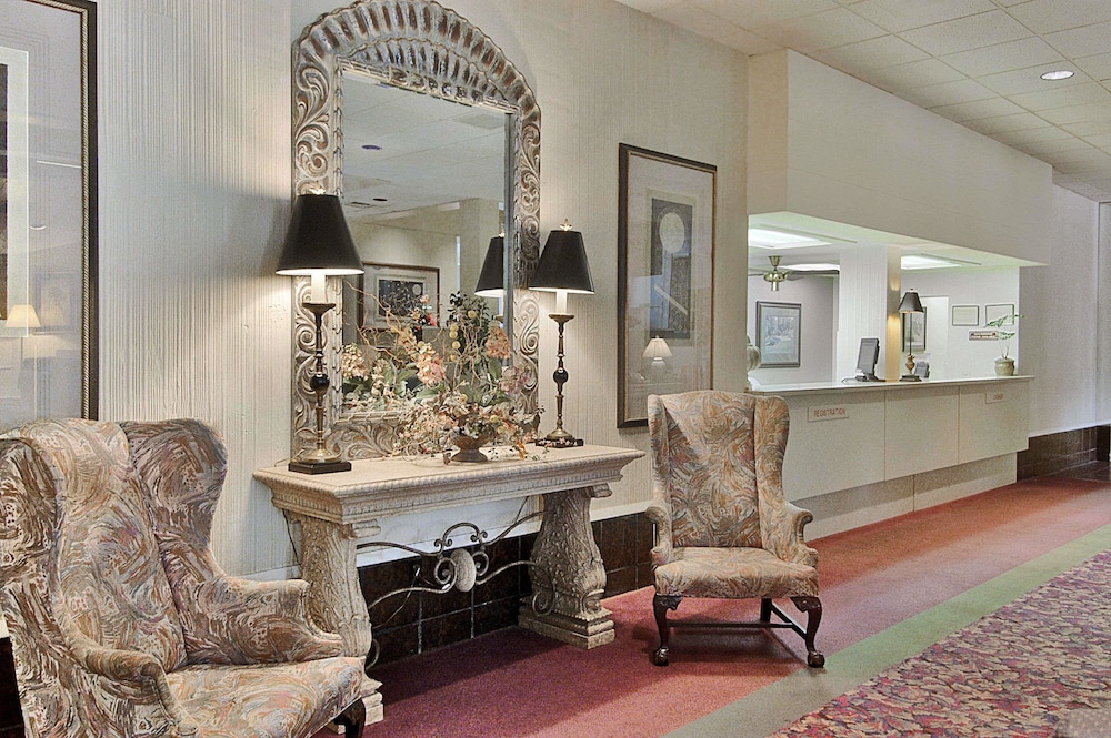 Augusta Downtown Hotel & Conference Center 21/26