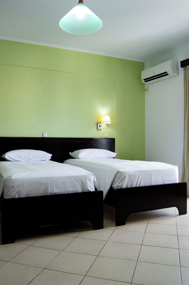Rio Hotel 23/66