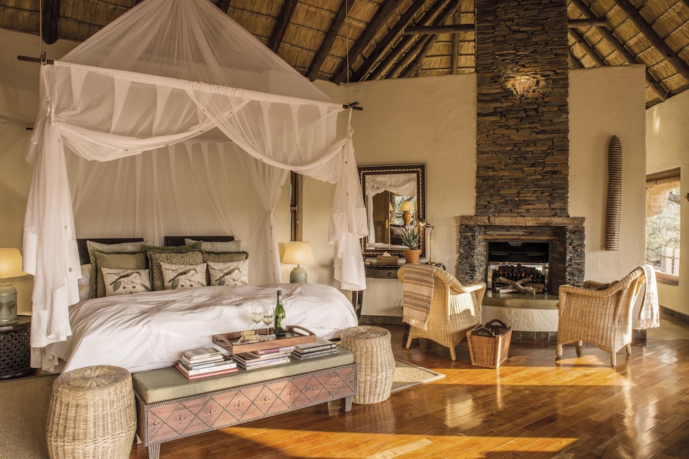 Tuningi Safari Lodge 33/50