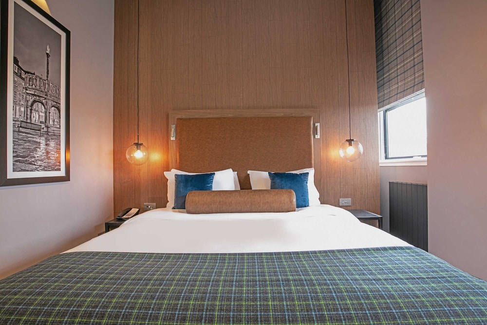 Basement, Double Bed, with View