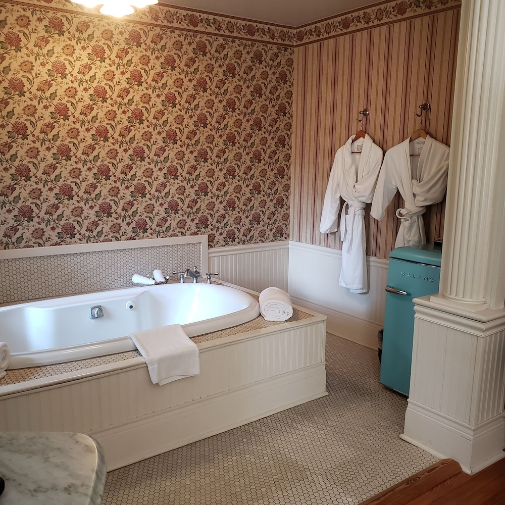 The Carriage Inn B&B 46/48