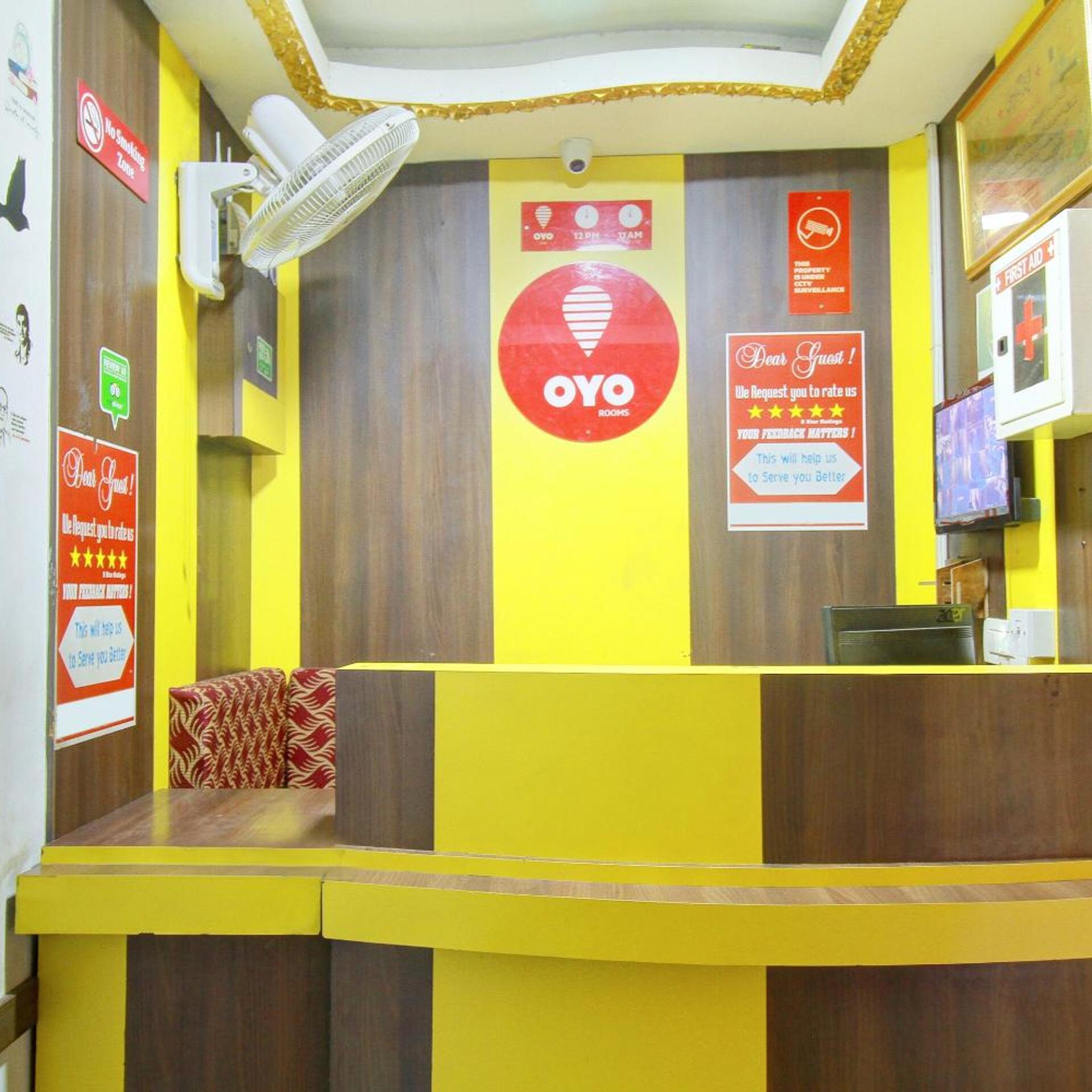 Oyo 4584 India Gate 5/54