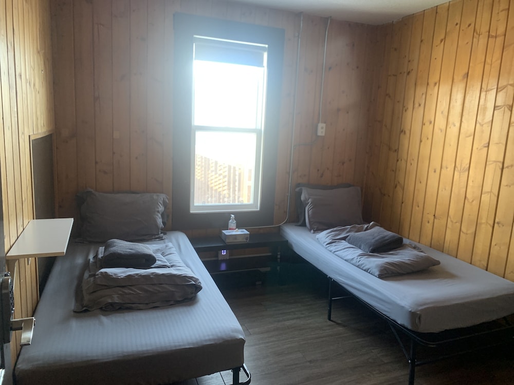 Canmore Hotel Hostel 9/38