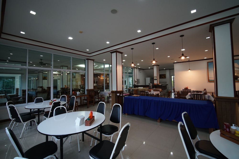 Sea Mountain Khanom Hotel 43/49