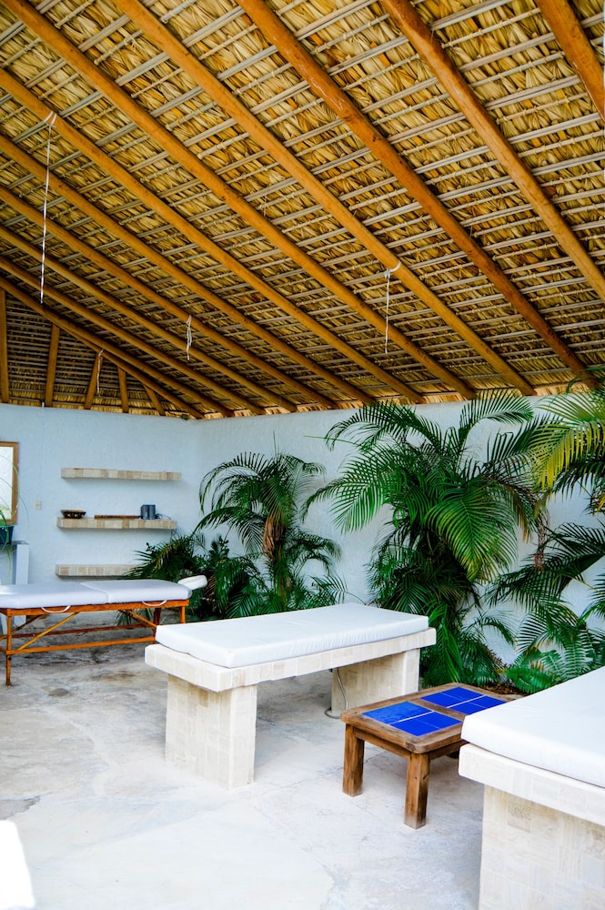 Aldea Del Bazar Puerto Escondido 7/50