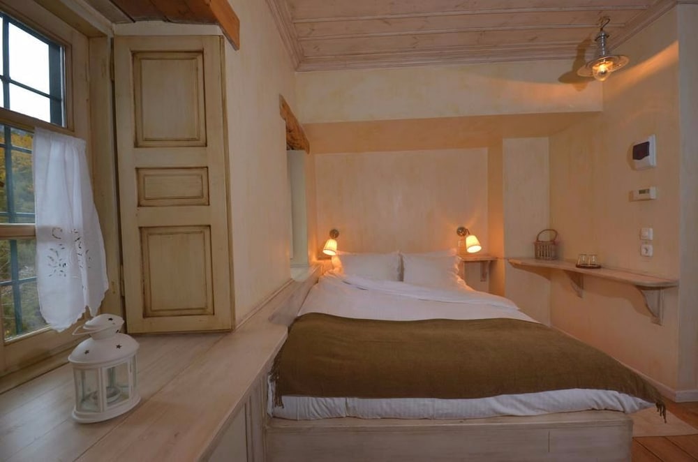 Papaevangelou Hotel 15/66