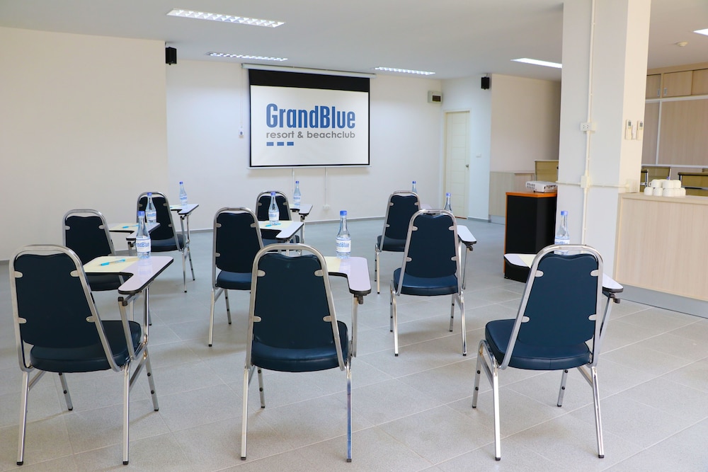 Grandblue Resort 57/70