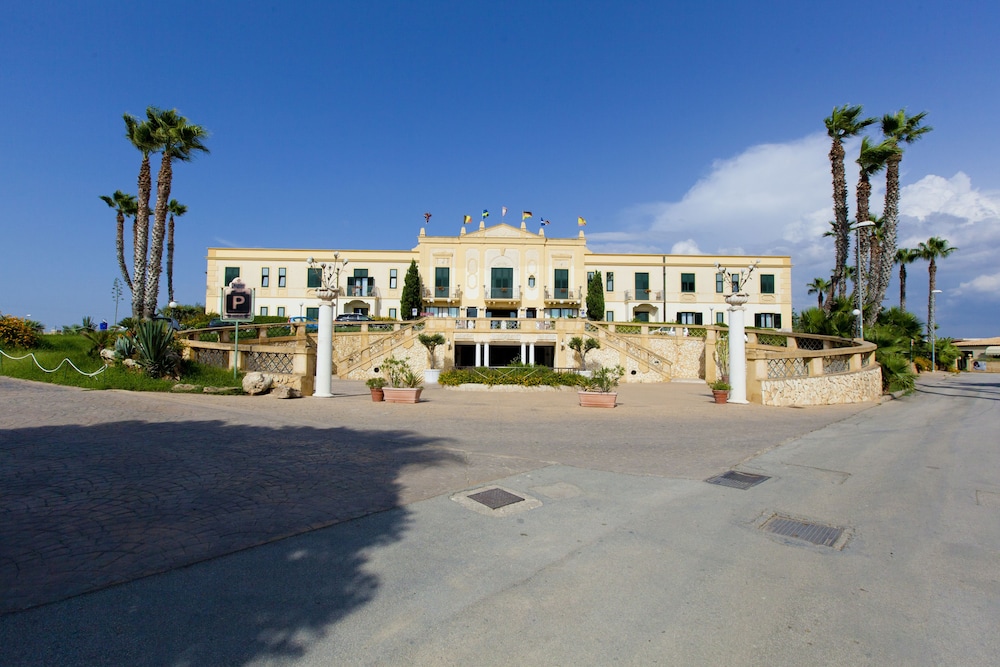 Delfino Beach Hotel in MARSALA