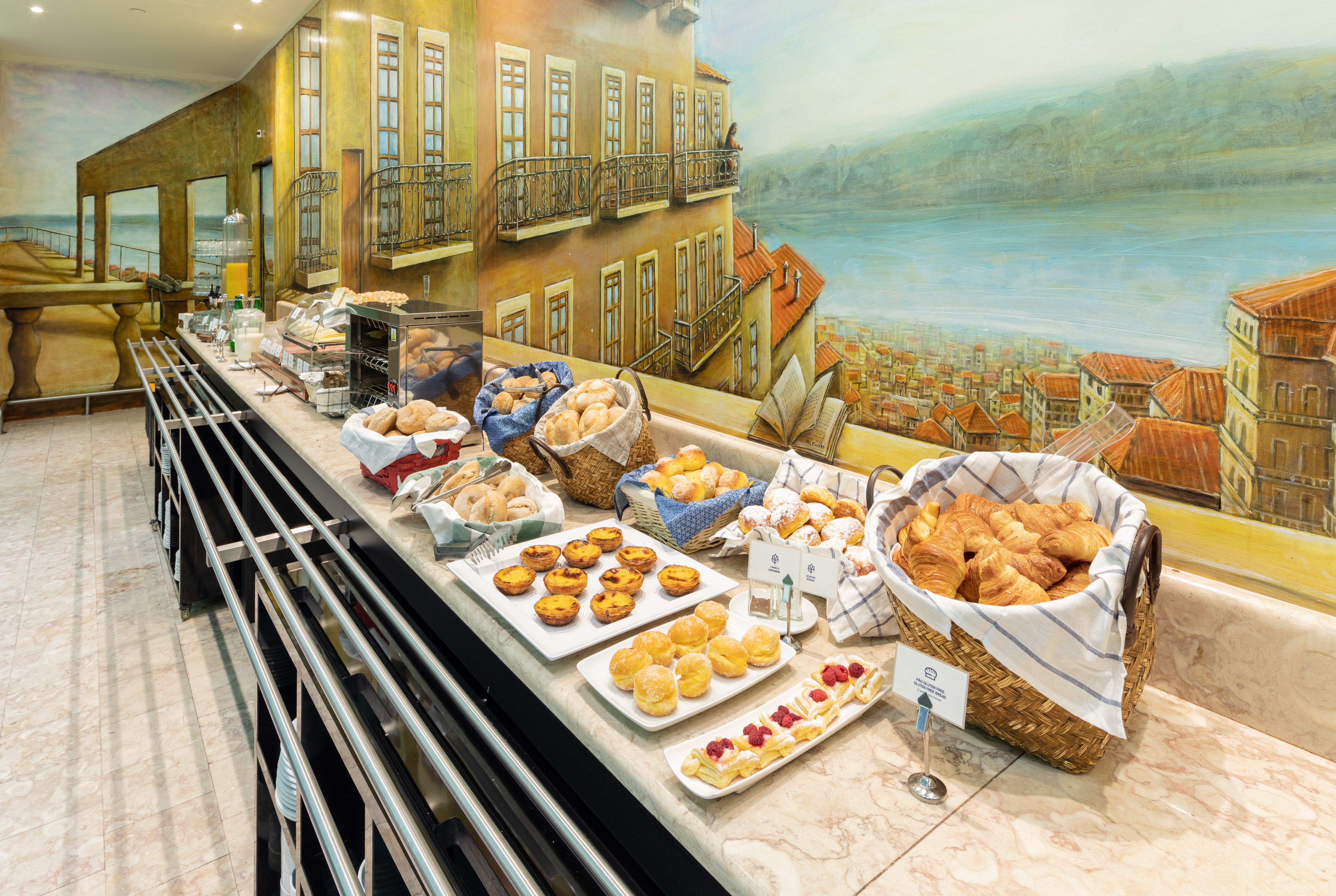 Holiday Inn Express LISBON - AV. LIBERDADE 48/62