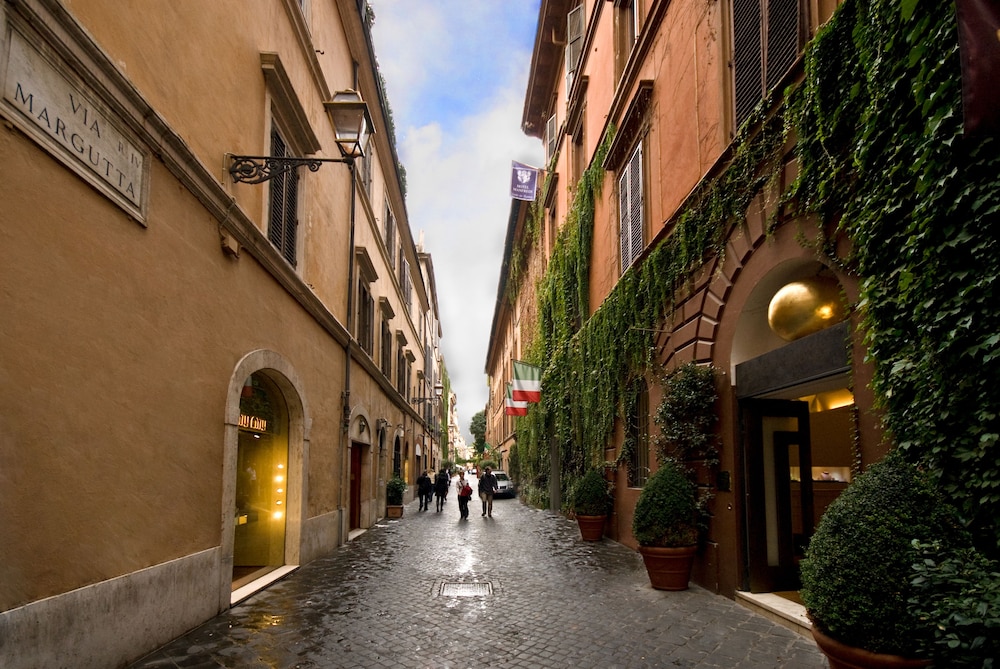 Hotel Manfredi Suite in Rome 90/94