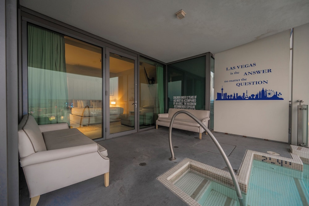 StripViewSuites at Palms Place 51/79