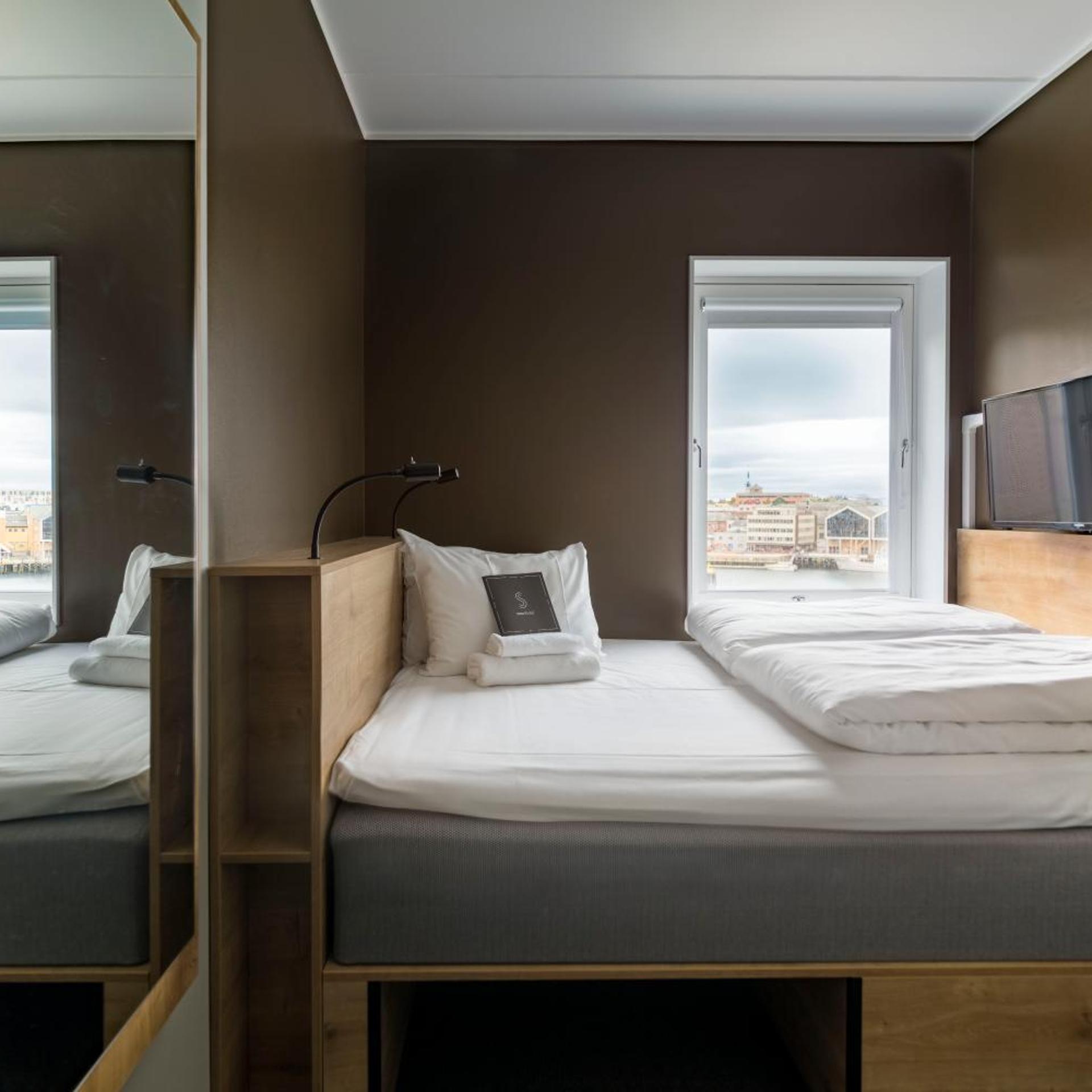 Small Double, with View, Smarthotel Hammerfest 2/6