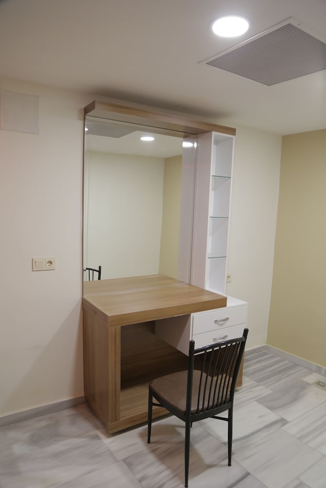 Hotel Buyuk Velic 66/76