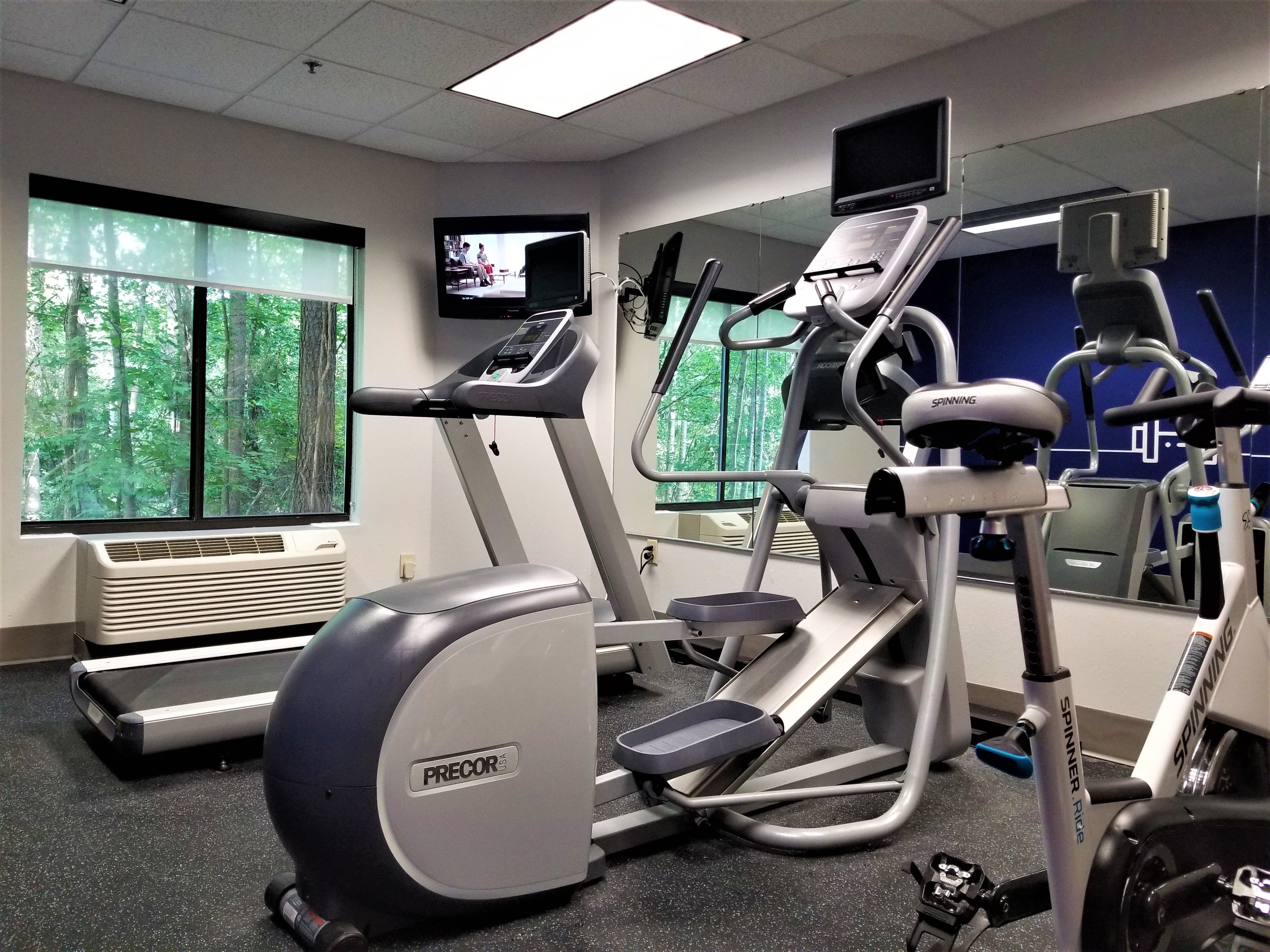 Holiday Inn Express Apex Raleigh 32/43