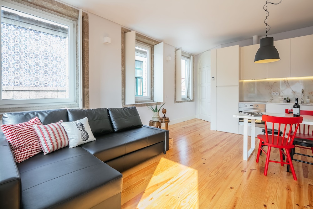 Indulge Porto Flats 30/50