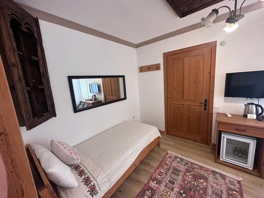 Eski Datca Otel 14/70