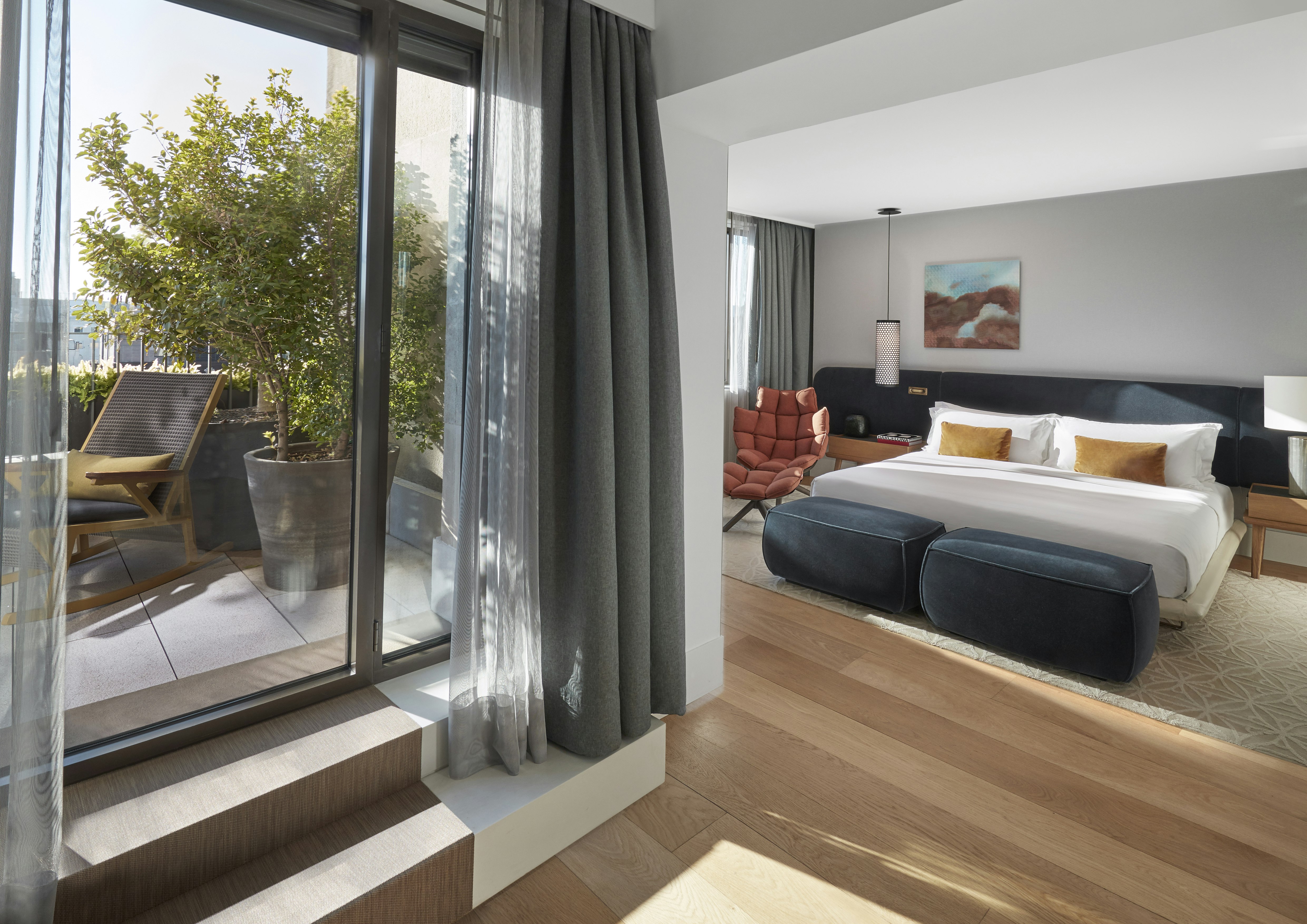 SUITE, KING BED, TERRACE