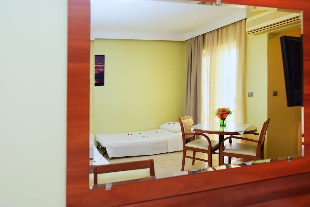 Esmeralda Hotel 15/30