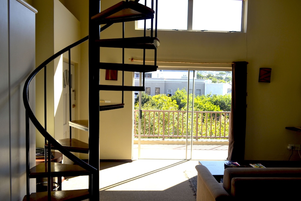 iKhaya Lodge & Conference Centre 6/23