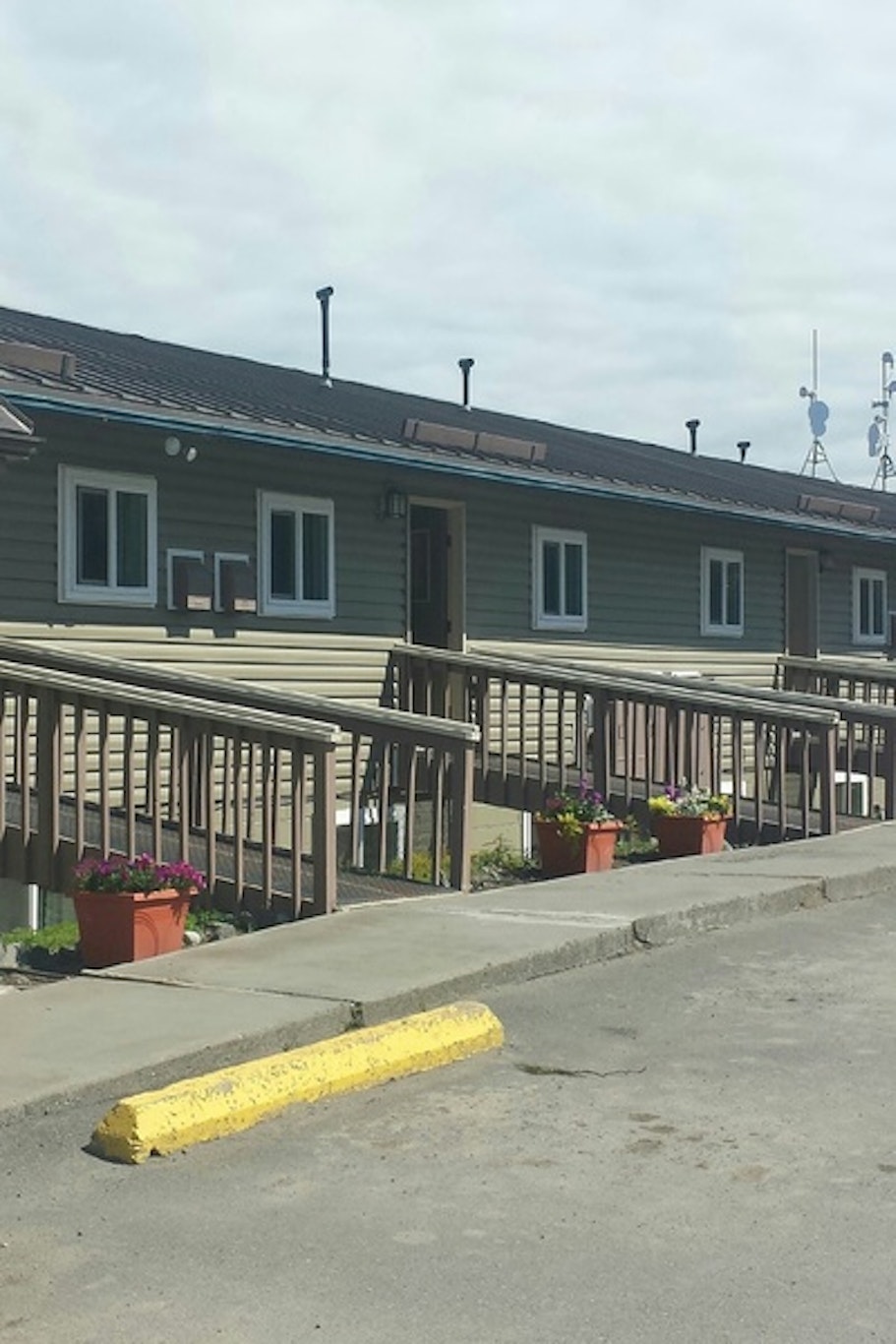Beluga Lake Lodge 2/25