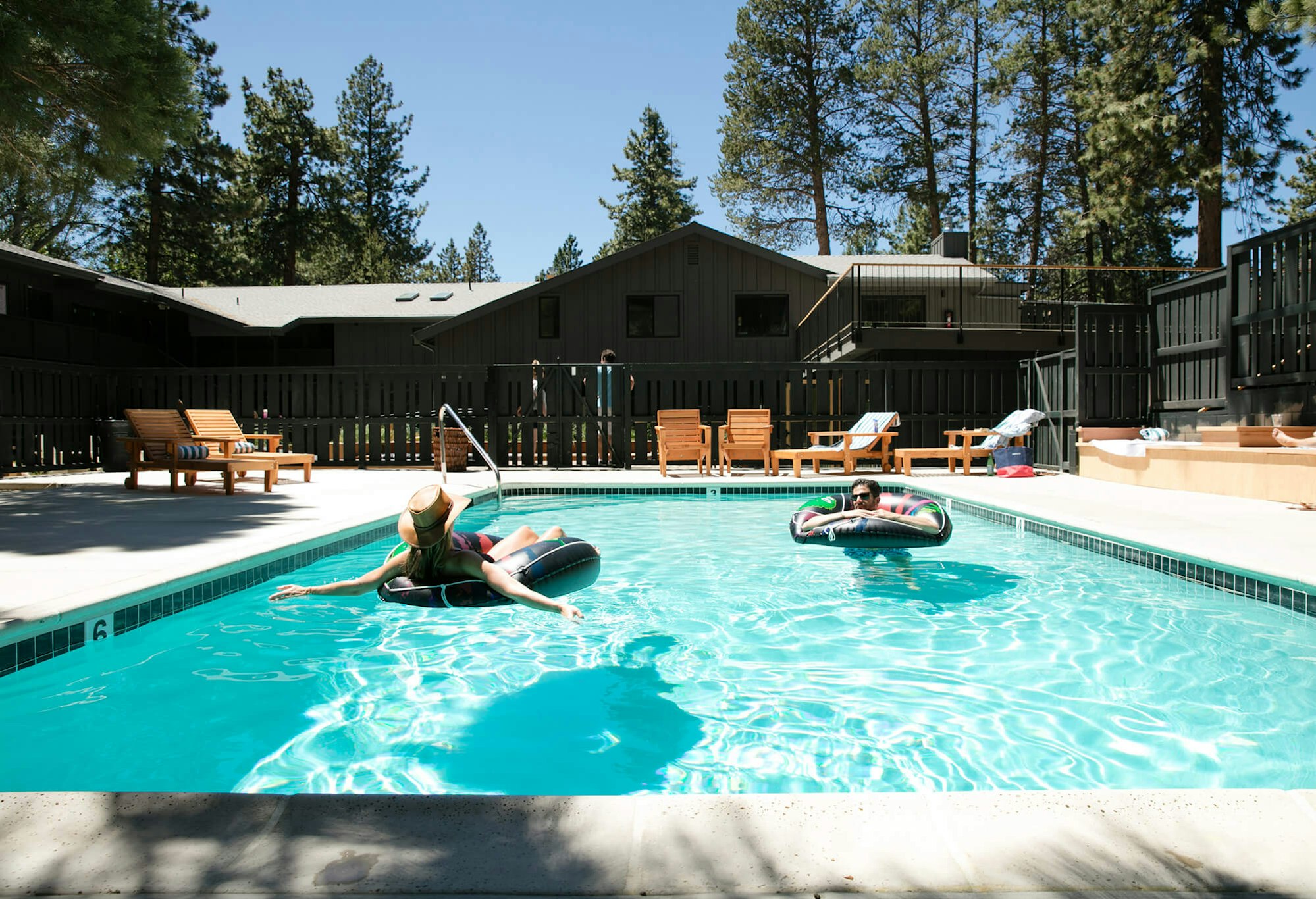The Coachman Hotel 38/39