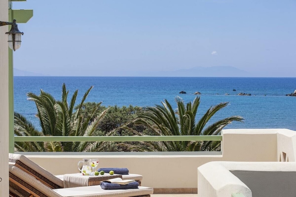 Finikas Beach Hotel 44/50