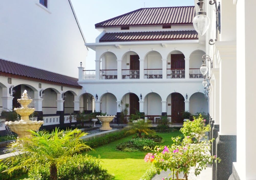 Daroessalam Hotel 42/49