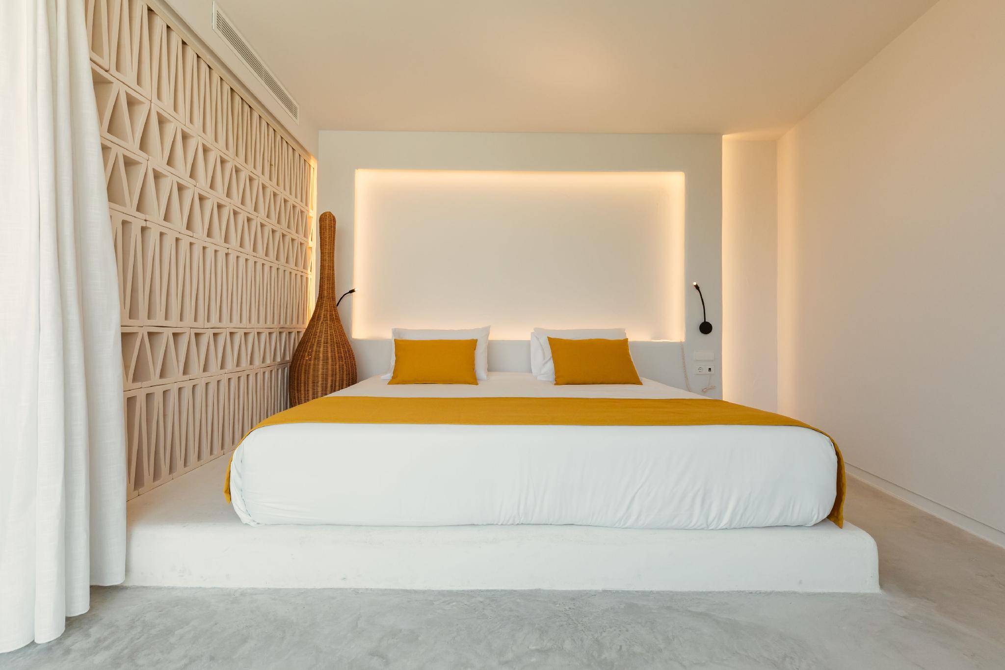 Dreamer, Standard, Double Bed