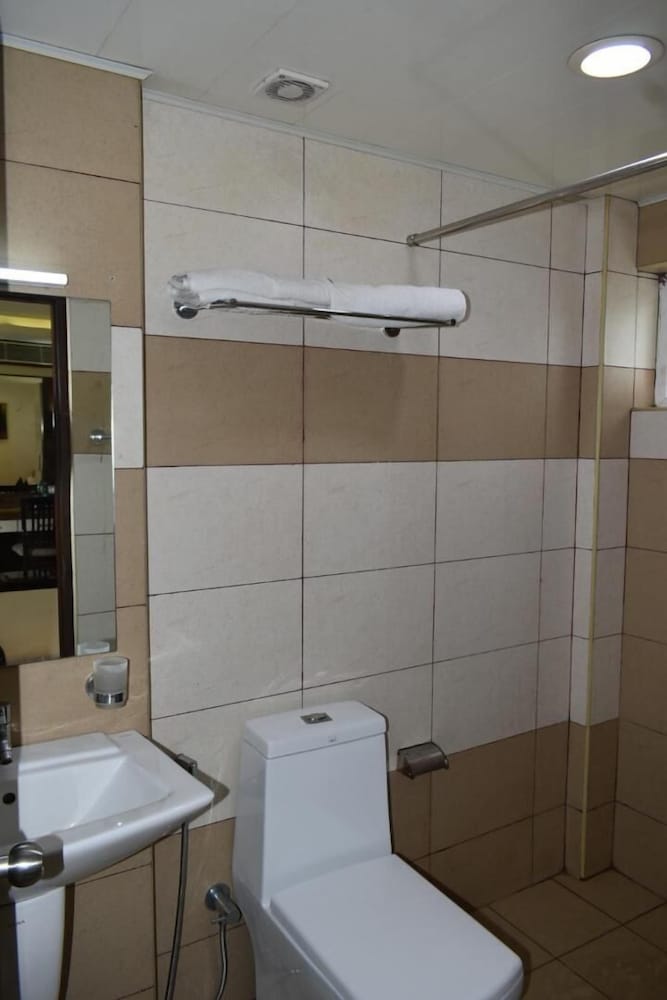 Hotel South Regency 31/34
