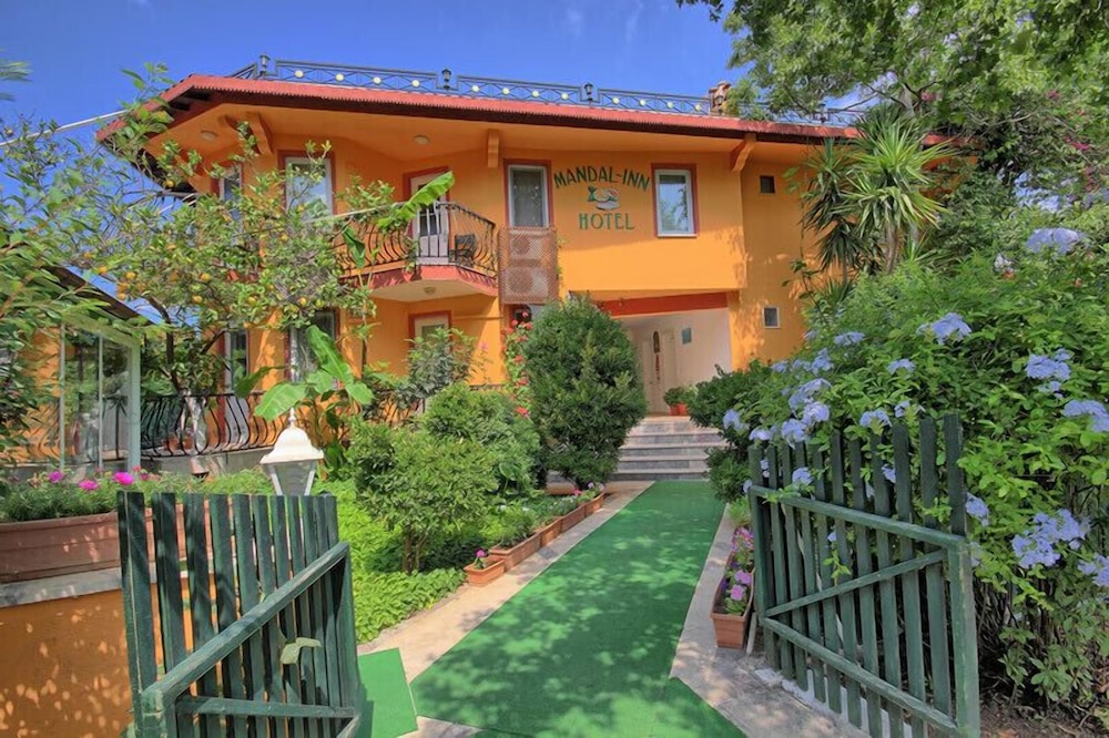 Mandal Inn Hotel 3/50