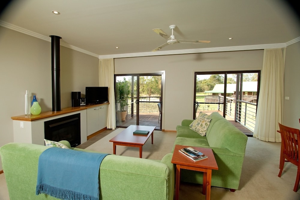 HERMITAGE LODGE 26/34