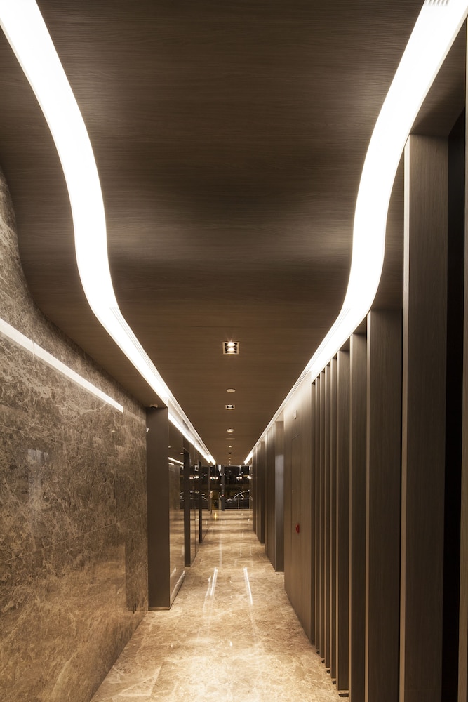 CM+ Hotels and Serviced Apartments 16/44