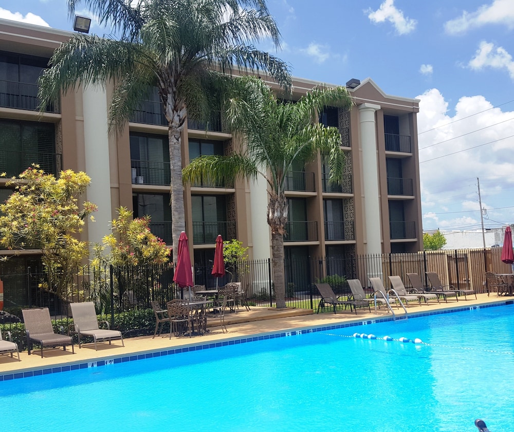 Ramada By Wyndham Metairie New Orleans Airport 1/31