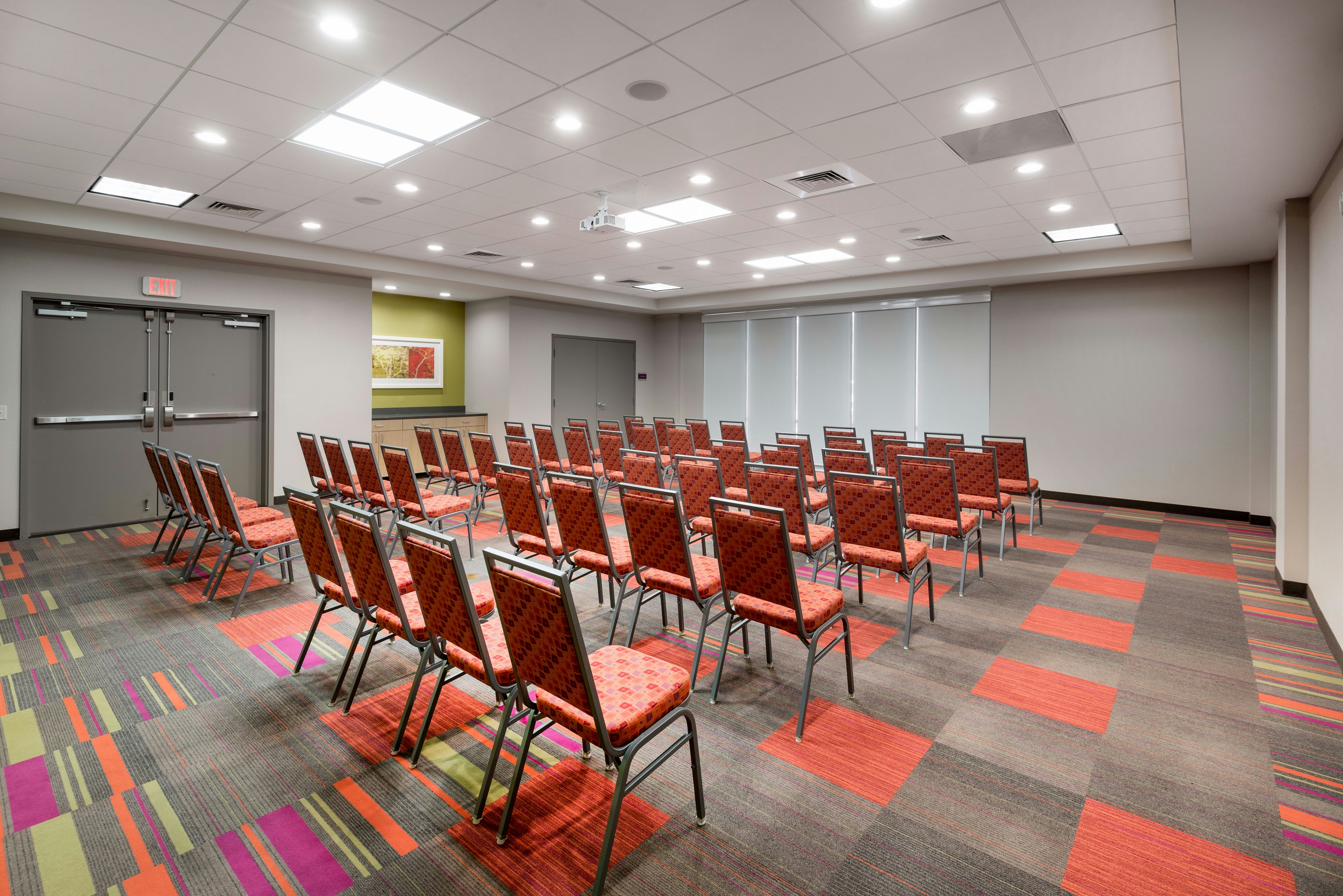 HOME2 SUITES BY HILTON CHARLOTTE UNIVERSITY RESEARCH PARK 15/22