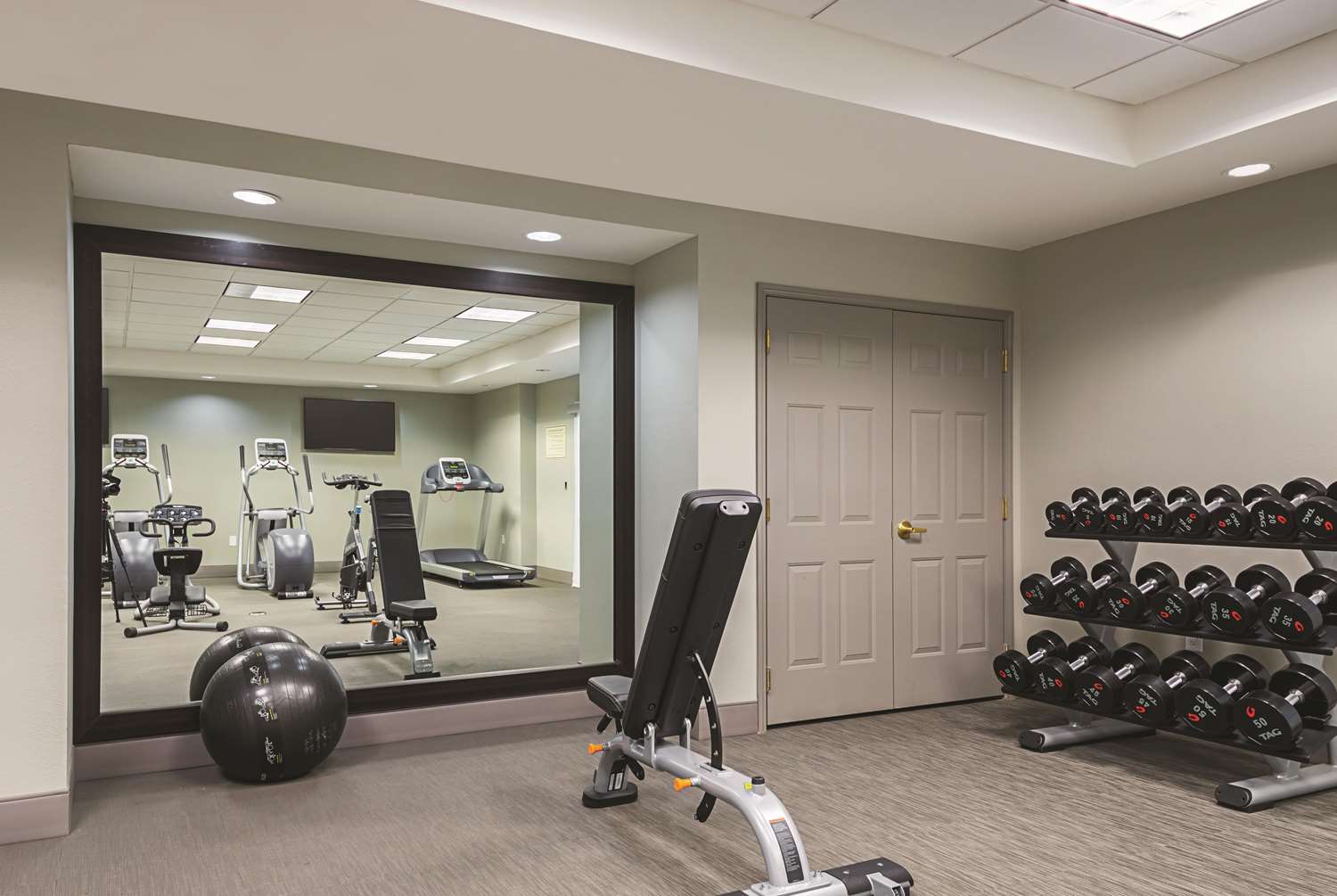 La Quinta Inn & Suites by Wyndham Alexandria Airport 20/48