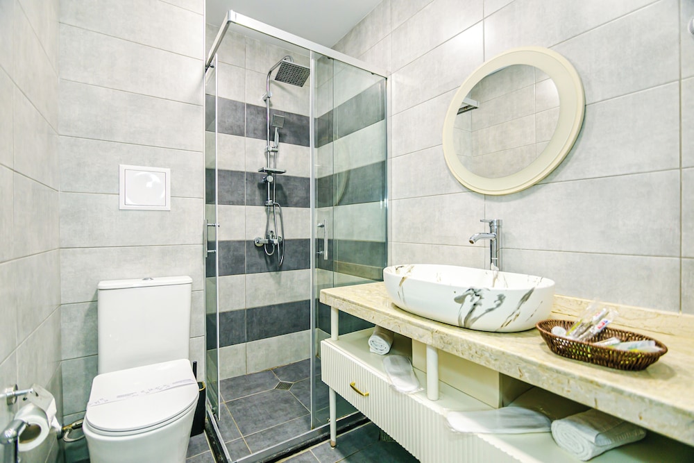 Essam Deluxe Hotel 49/50