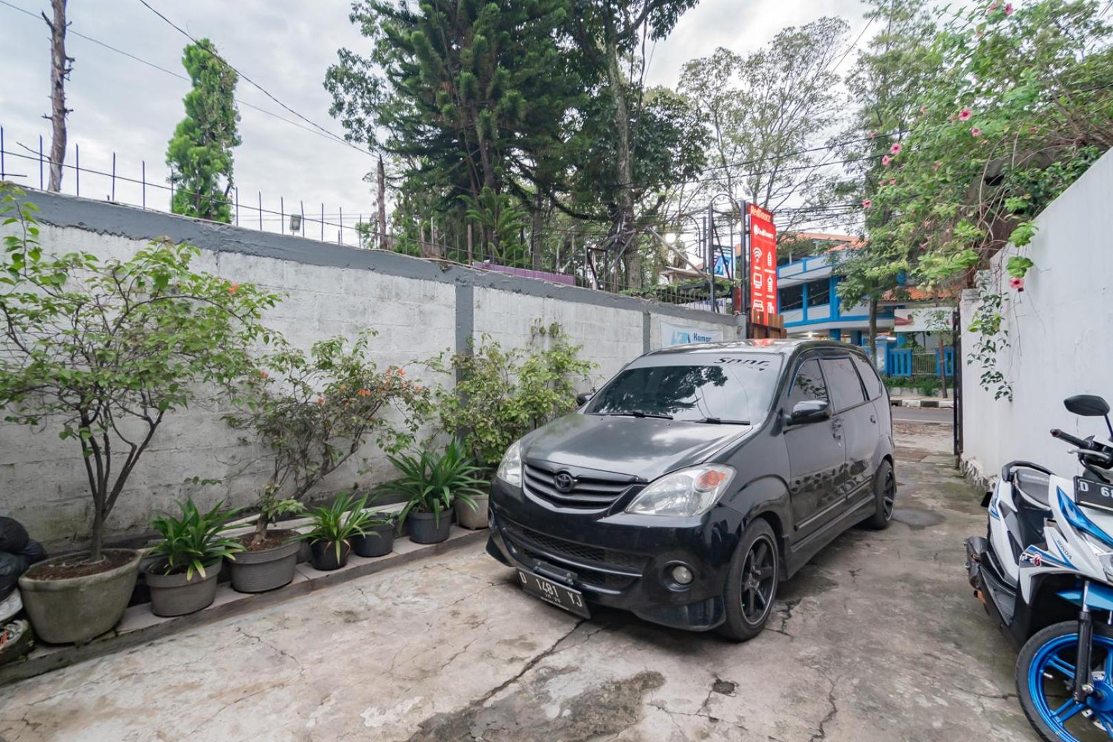 RedDoorz near Riau Junction Mall 2 8/19