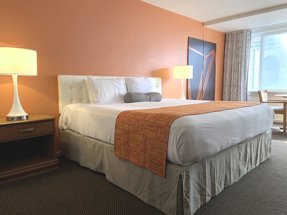 Howard Johnson by Wyndham Atlantic City 27/40