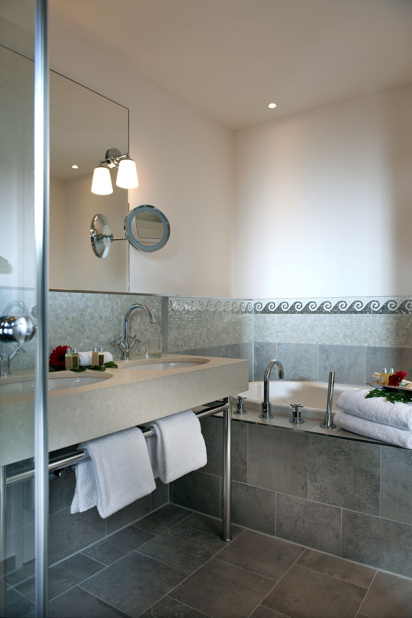 TOSCANA, SUITE