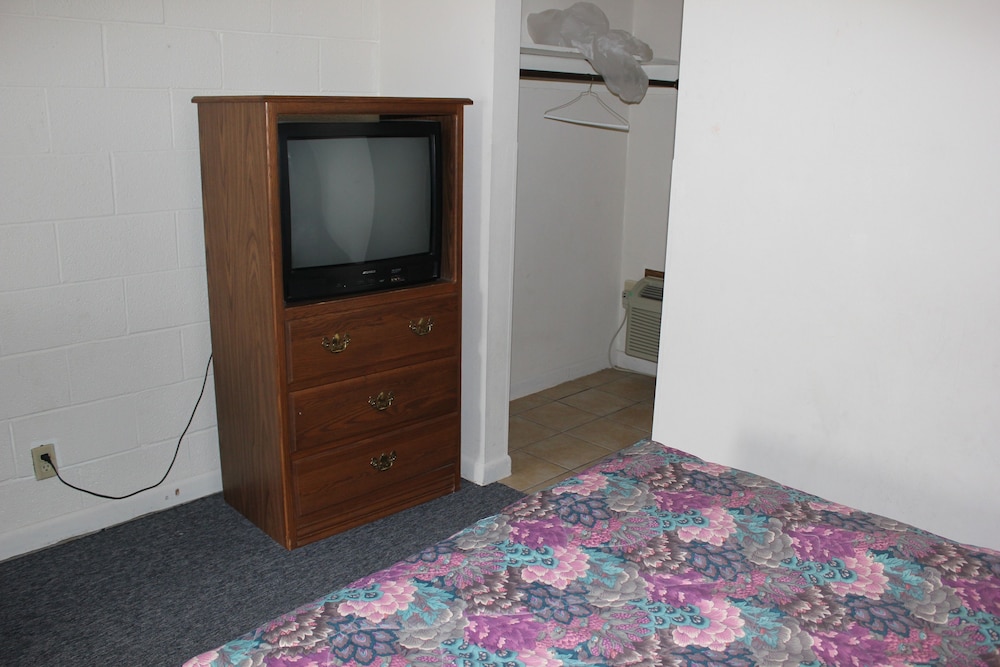 Hastings Express Inn 47/55