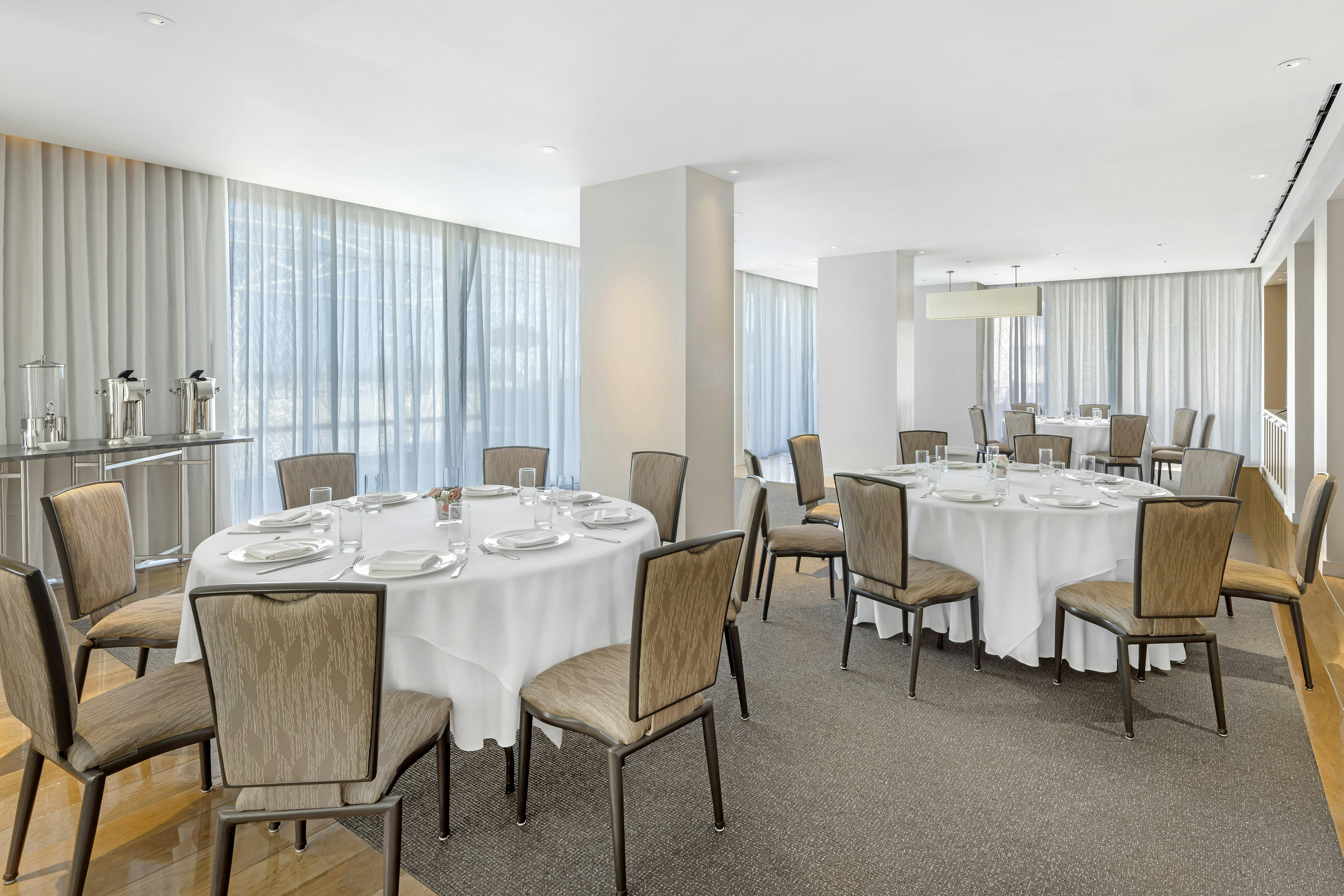 Hilton Vacation Club The Modern Honolulu 27/42